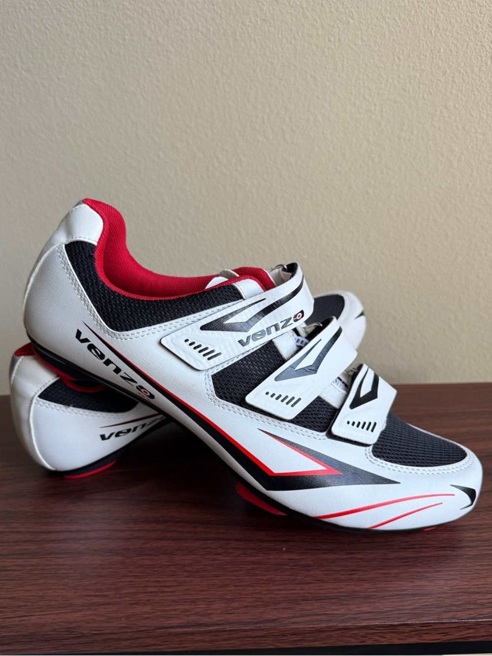 Venzo Men's Road Cycling Shoes - White, Black & Red